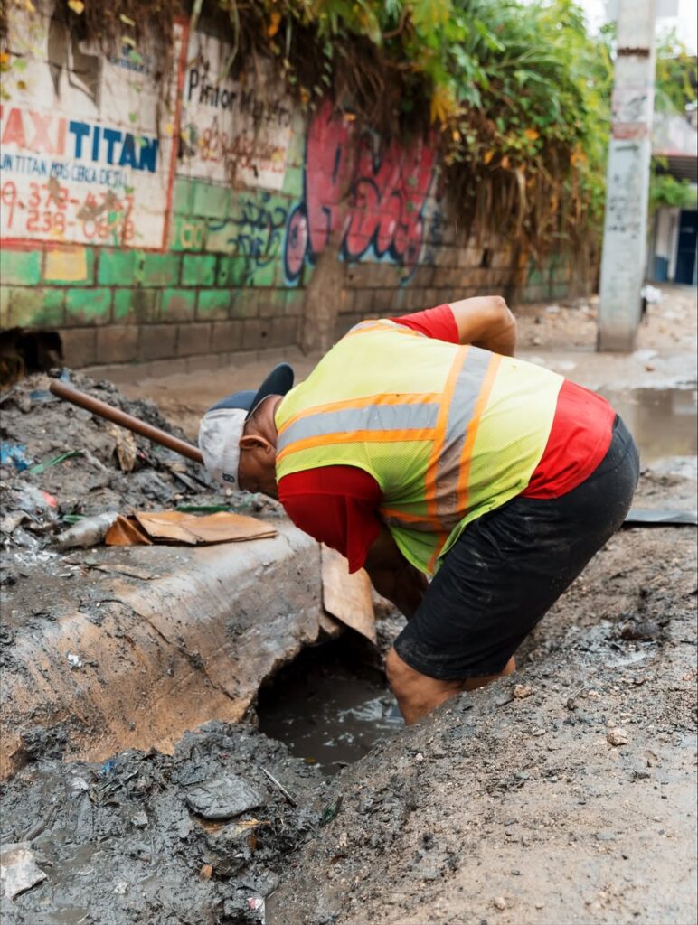 Alcaldía del Distrito Nacional extiende los trabajos para mitigar lluvias del huracán Melissa