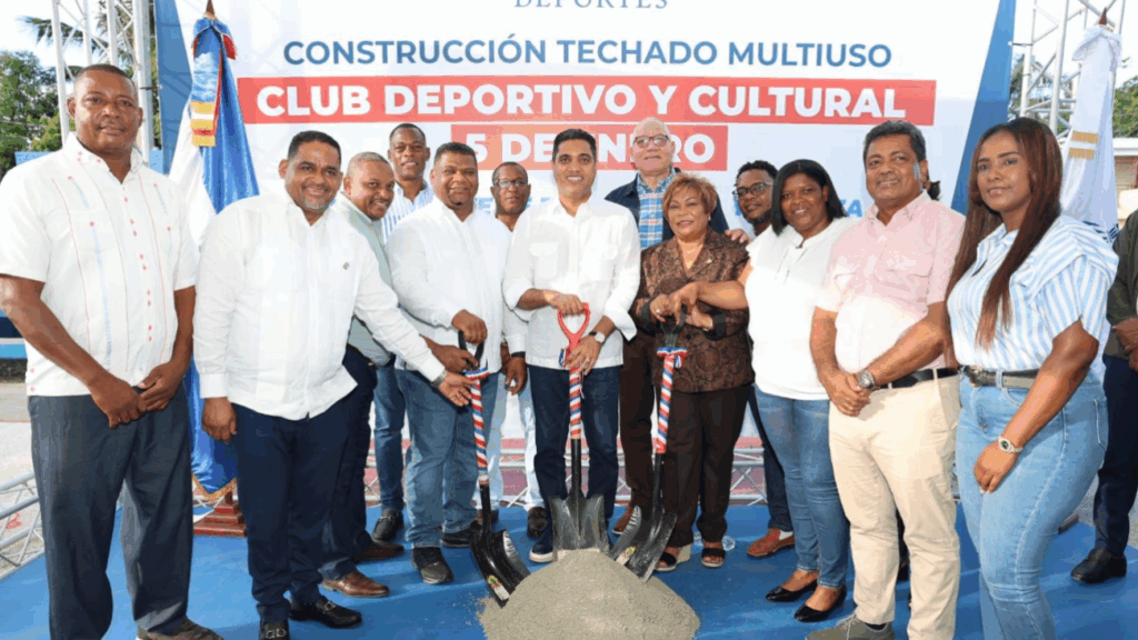 Gobierno inicia construcción de cinco techados multiusos en Los Alcarrizos y Pedro Brand