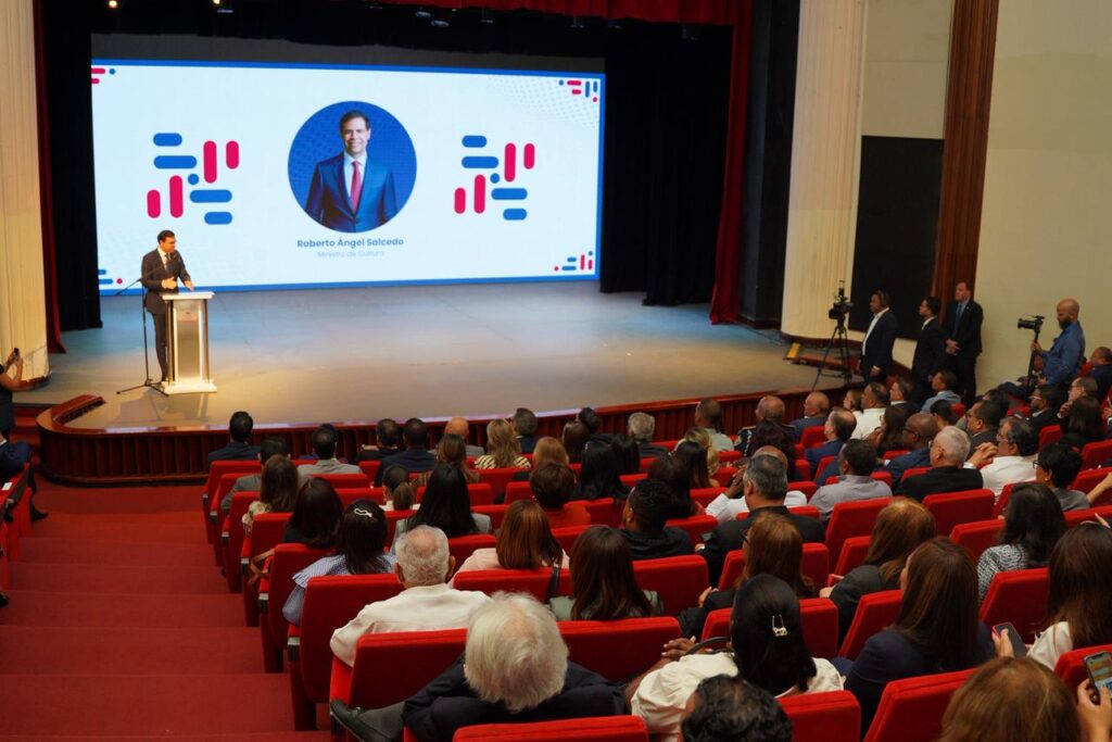 Ministro Roberto Ángel Salcedo declara 2025 un gran año para la Cultura