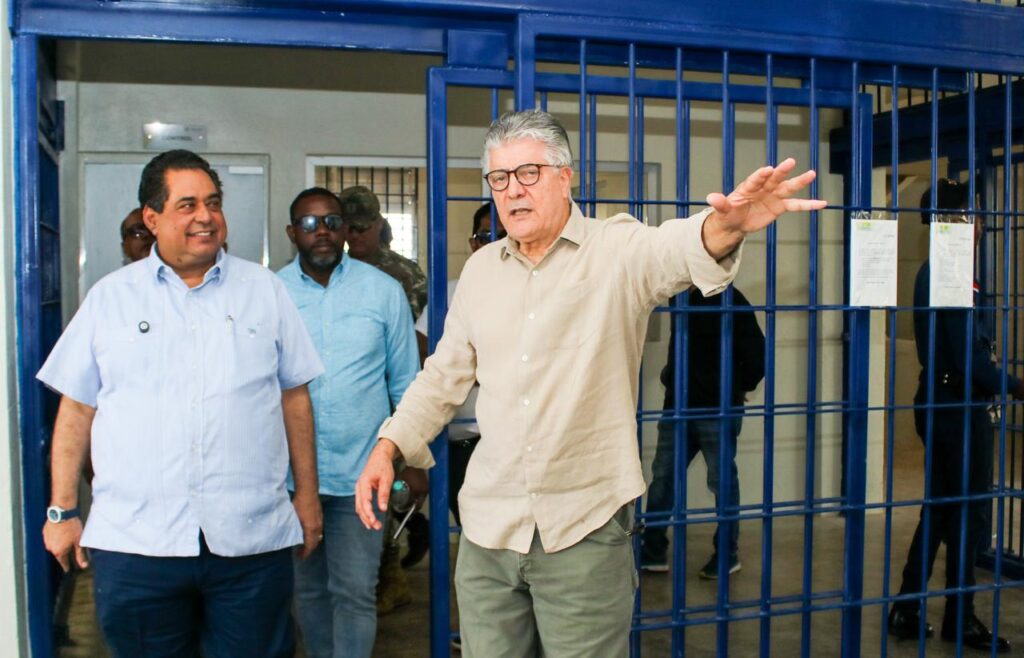 Notarios brindarán asistencia legal en nuevos recintos carcelarios