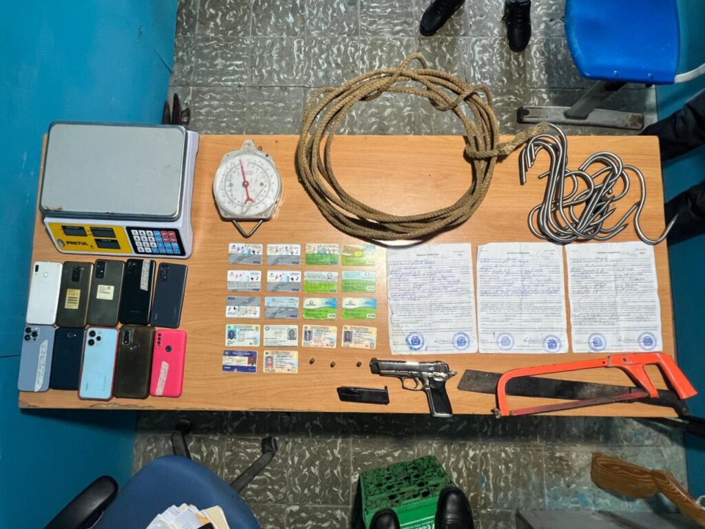 DINTEL desmantela red de cuatreros en allanamientos simultáneos en Sabana Grande de Boyá